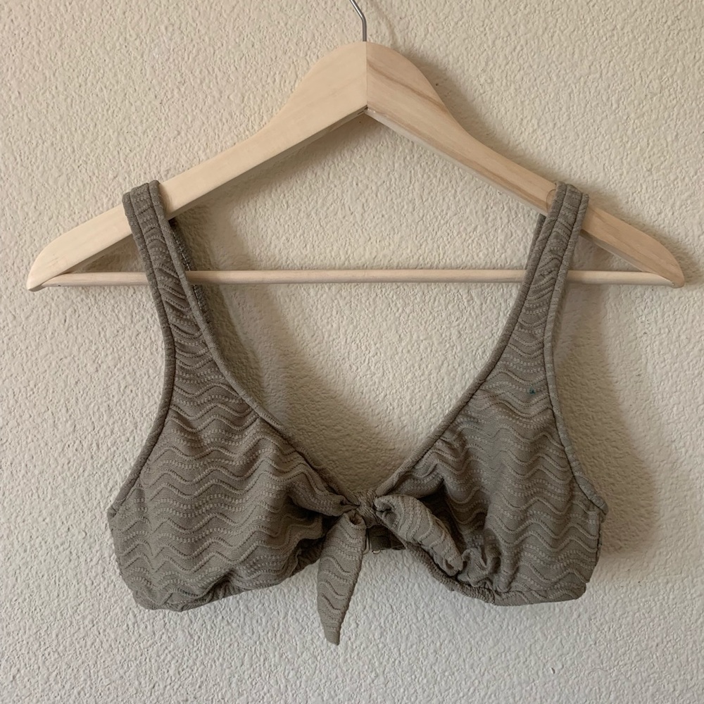 Cute front-knot bikini top
